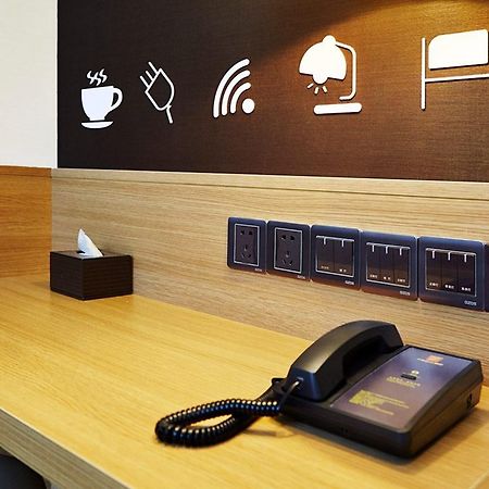 7Days Premium Chongqing Hongqihegou Hotell Exteriör bild