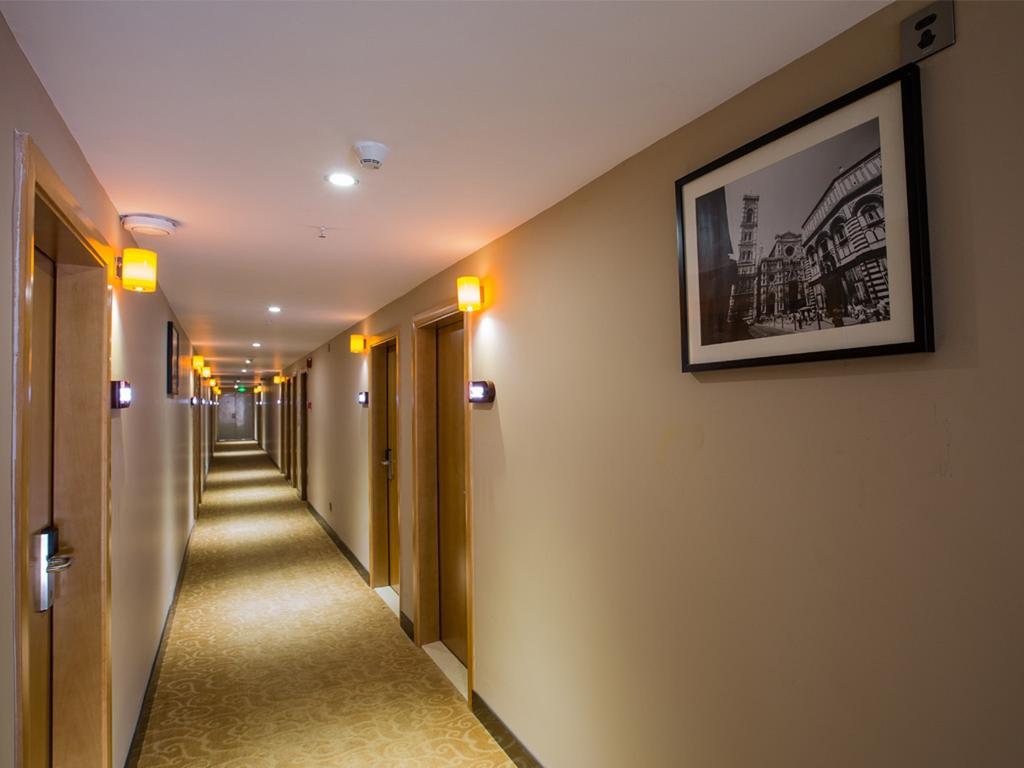 7Days Premium Chongqing Hongqihegou Hotell Exteriör bild