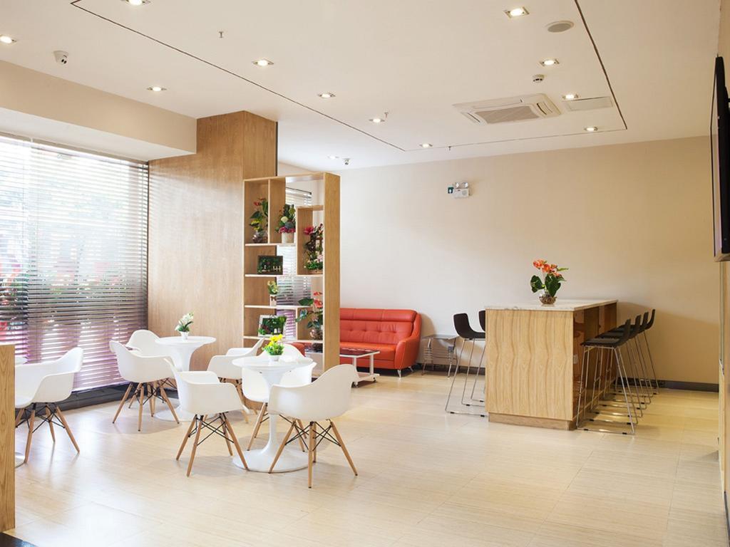 7Days Premium Chongqing Hongqihegou Hotell Exteriör bild