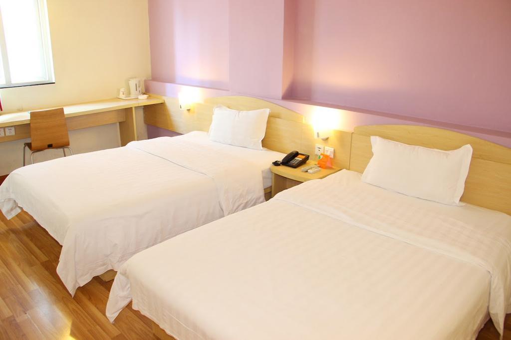 7Days Premium Chongqing Hongqihegou Hotell Exteriör bild