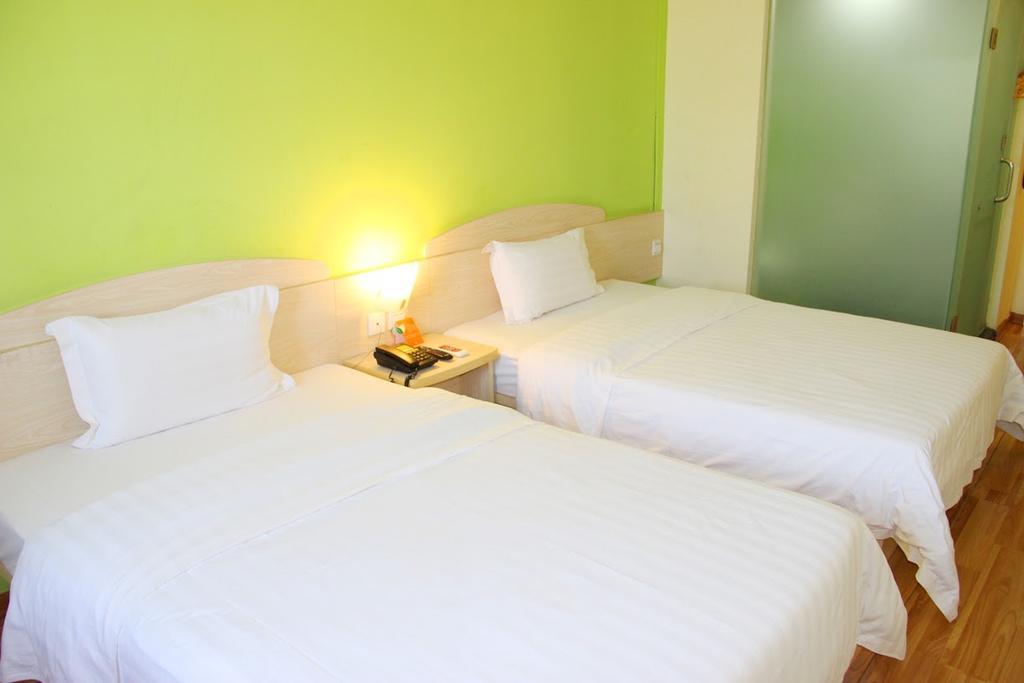 7Days Premium Chongqing Hongqihegou Hotell Exteriör bild
