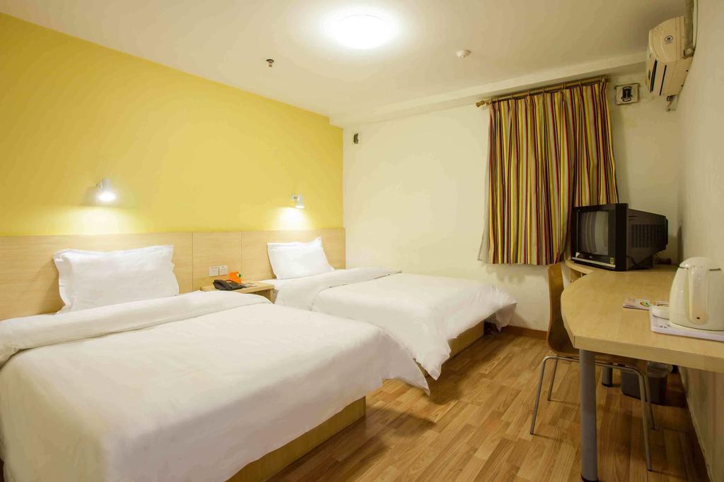 7Days Premium Chongqing Hongqihegou Hotell Rum bild
