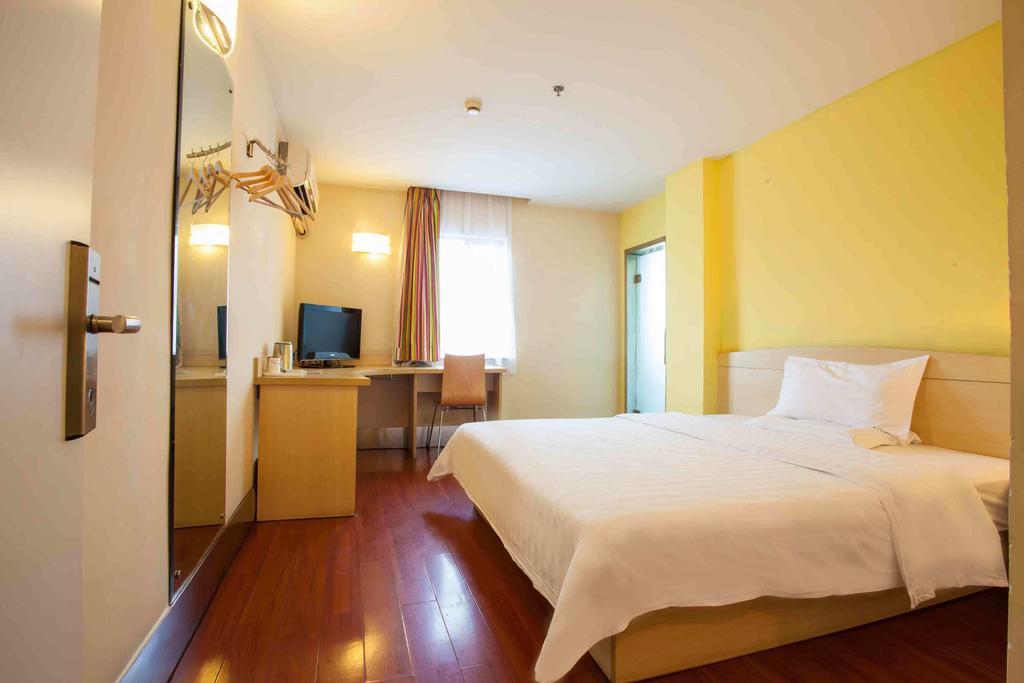 7Days Premium Chongqing Hongqihegou Hotell Rum bild